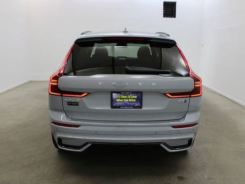 New 2026 Volvo XC60 B5 Plus w/ Protection Package Premier AWD/4WD image 4