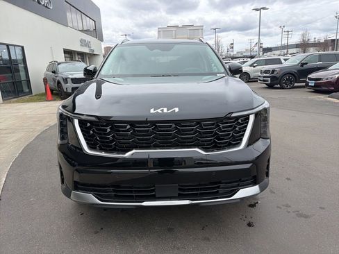 New 2026 Kia Sorento S image 3