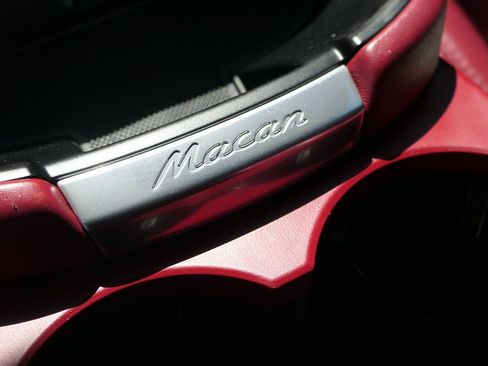 Used 2022 Porsche Macan GTS AWD/4WD image 23