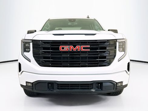 Used 2024 GMC Sierra 1500 Elevation image 2