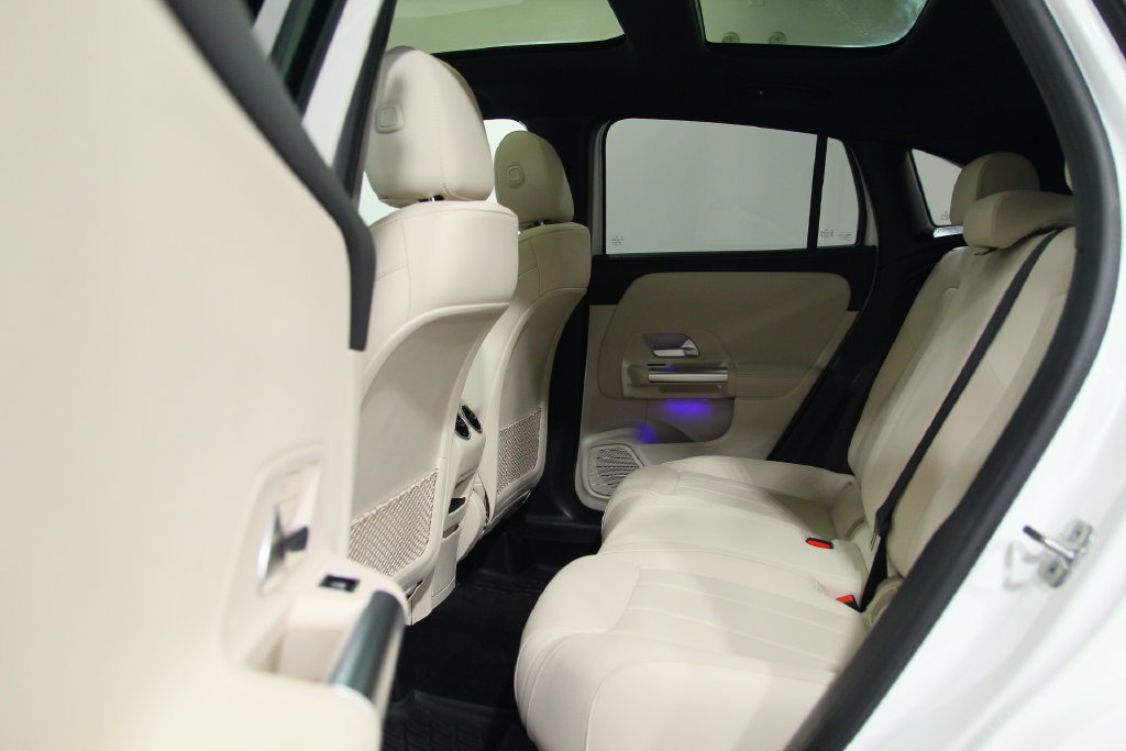 Certified 2024 Mercedes-Benz GLA 250 4MATIC image 29