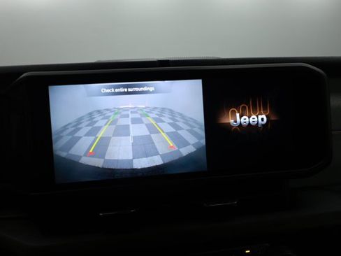 Used 2024 Jeep Wrangler Unlimited Sport AWD/4WD image 4