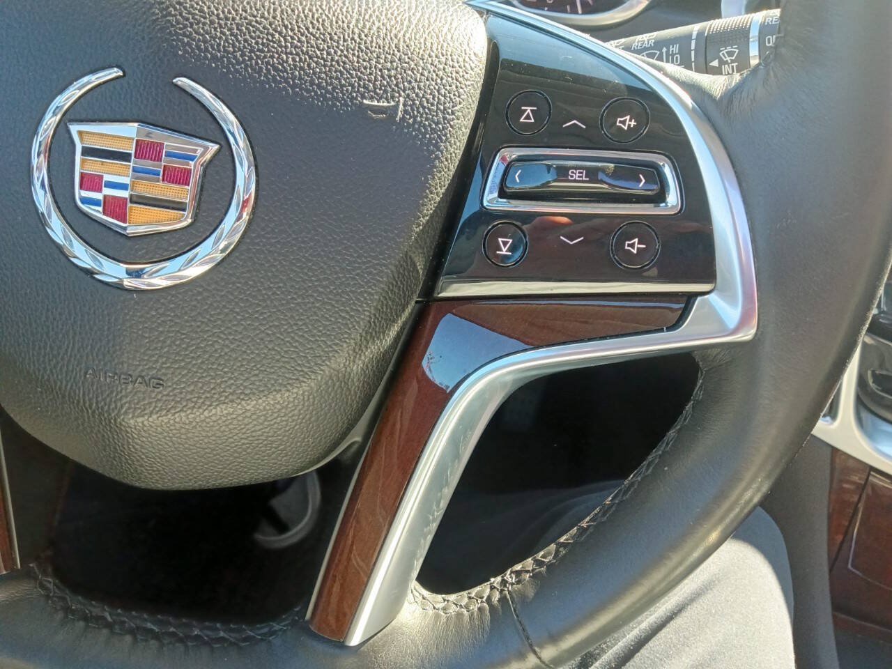 Used 2015 Cadillac SRX Performance AWD/4WD image 24
