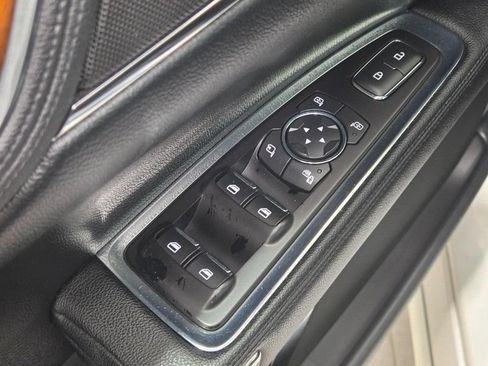 Used 2017 Lincoln Continental Reserve w/ Rear-seat Package AWD/4WD image 21