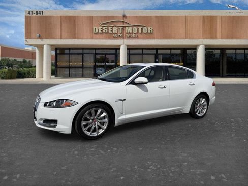 Used 2015 Jaguar XF Premium RWD image 1