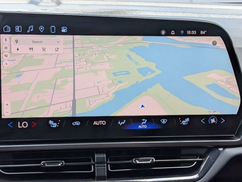 Used 2025 Chevrolet Equinox EV RS image 24