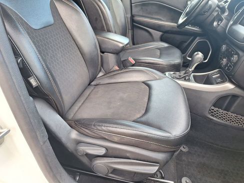 Used 2020 Jeep Compass Latitude w/ Cold Weather Group image 21