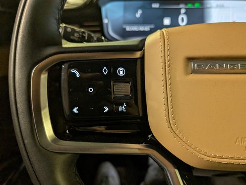 Used 2024 Land Rover Range Rover Sport SE image 24