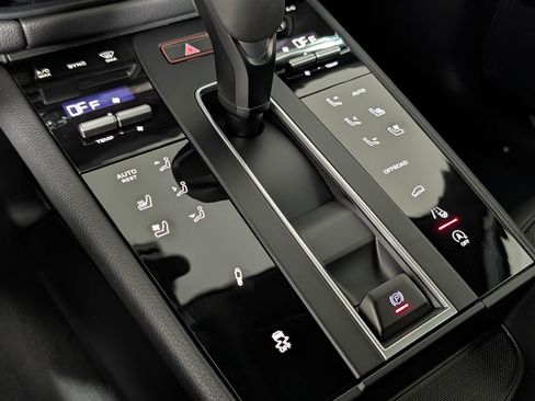 New 2026 Porsche Macan S AWD/4WD image 34