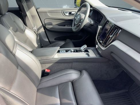 Certified 2022 Volvo XC60 B5 Inscription w/ Advanced Package image 30