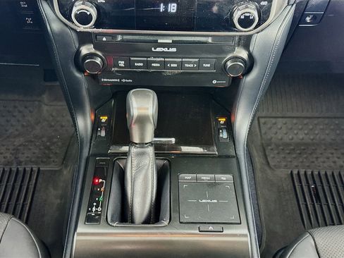 Used 2022 Lexus GX 460 w/ Accessory Package image 36