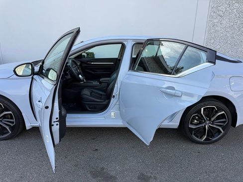 Used 2023 Nissan Altima 2.5 SR image 15