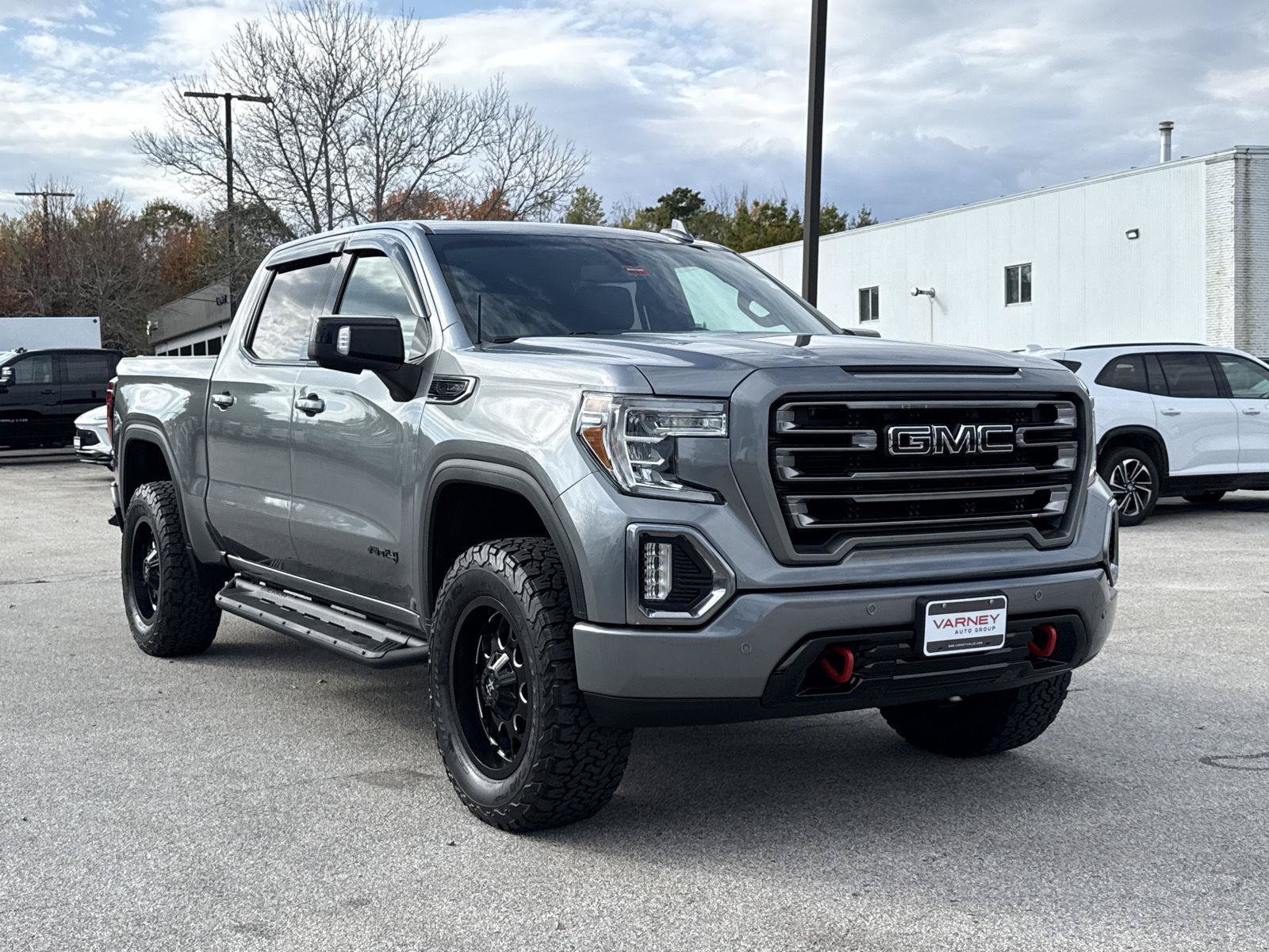 Used 2020 GMC Sierra 1500 AT4 w/ AT4 Premium Package AWD/4WD image 3