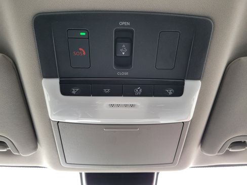 Used 2024 Nissan Altima 2.5 SV w/ SV Premium Package image 30