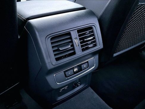 Certified 2025 Audi Q5 2.0T Premium Plus w/ Premium Plus Package image 10