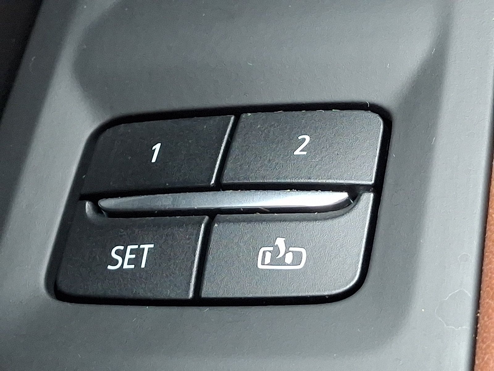 Used 2023 GMC Yukon Denali Ultimate AWD/4WD image 29