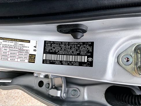 Used 2025 Toyota Corolla LE image 34