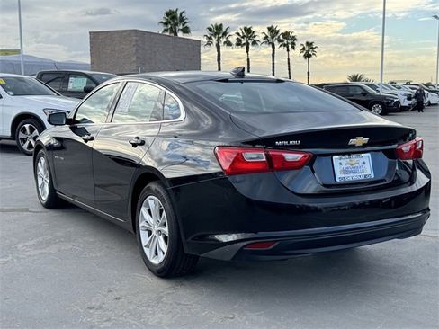 Used 2023 Chevrolet Malibu LT image 2