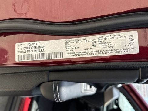 New 2025 Jeep Grand Cherokee L Altitude image 18