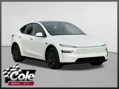 Used 2026 Tesla Model Y AWD image 1