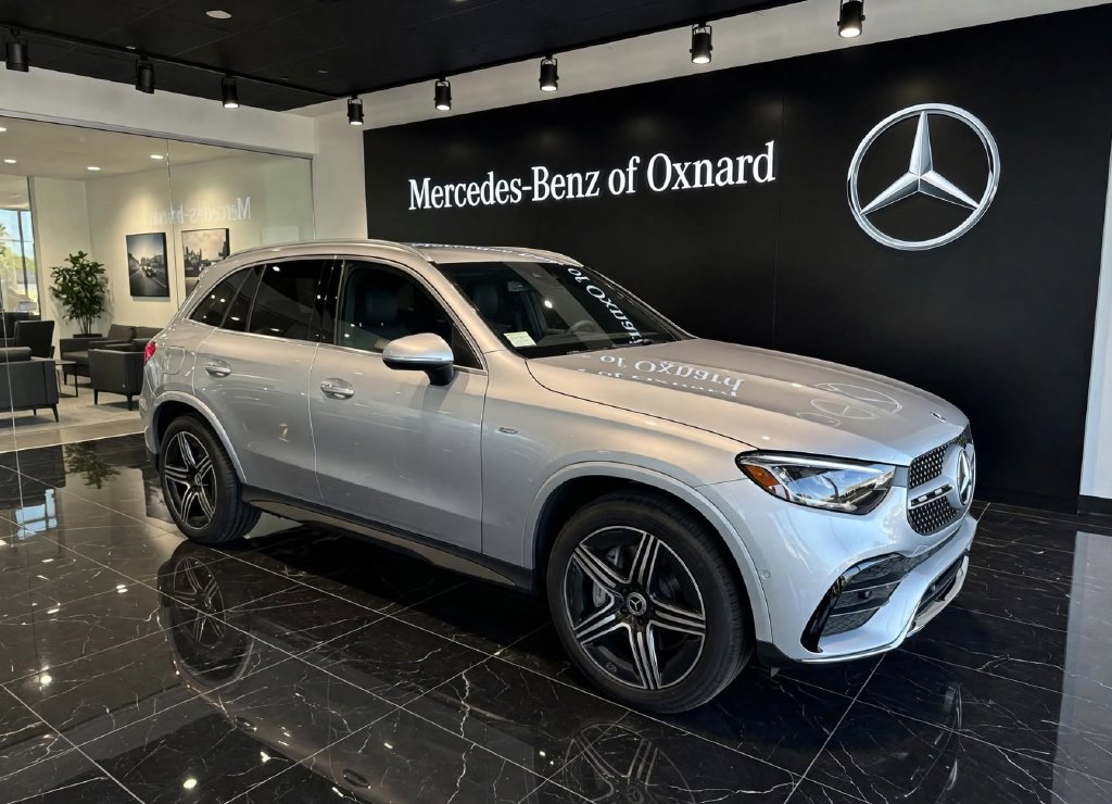 Used 2025 Mercedes-Benz GLC 350e 4MATIC image 1