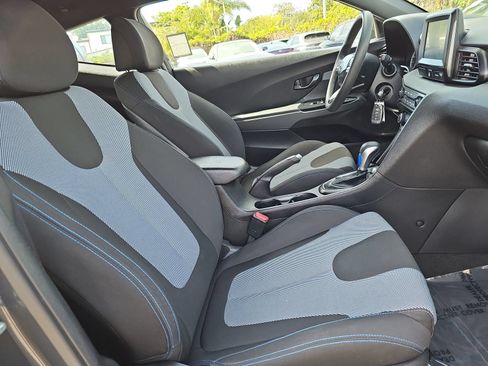 Used 2020 Hyundai Veloster 2.0 FWD image 10
