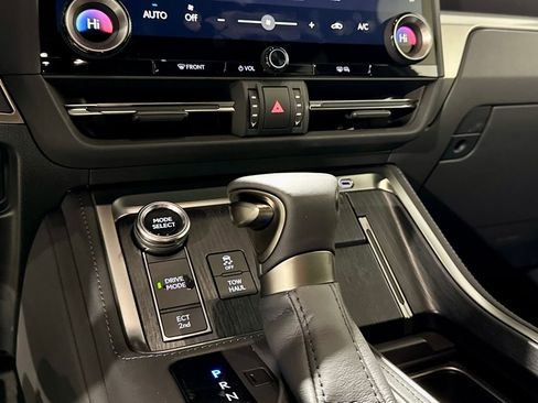 Used 2025 Lexus GX 550 image 20