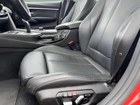 Used 2018 BMW 340i xDrive Sedan AWD/4WD image 17