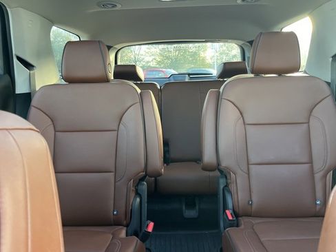 Used 2018 Chevrolet Traverse High Country image 36