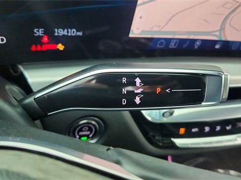 Used 2025 Cadillac Lyriq Sport image 42