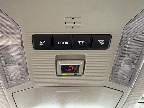 Used 2024 Toyota RAV4 XLE FWD image 27