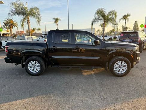 Certified 2023 Nissan Frontier SV w/ Graphics Package image 7