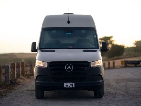 Used 2021 Mercedes-Benz Sprinter 2500 image 69