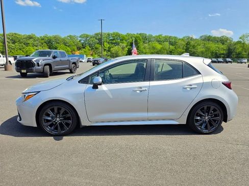 Used 2023 Toyota Corolla XSE FWD image 4