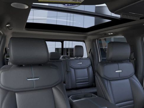 New 2026 Ford F250 Platinum w/ FX4 Off-Road Package image 22