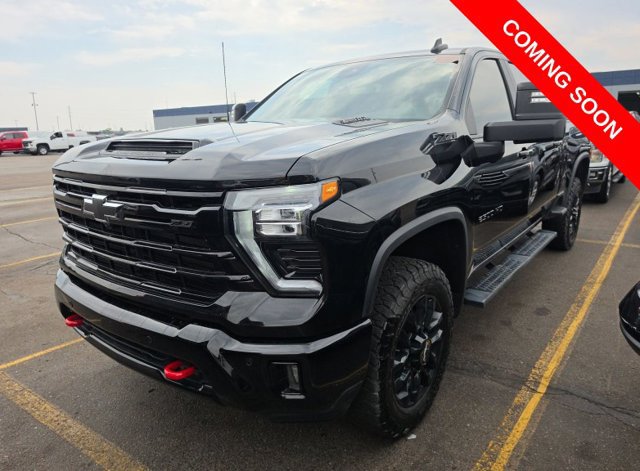 Used 2025 Chevrolet Silverado 2500 LT w/ Trail Boss Package AWD/4WD image 1