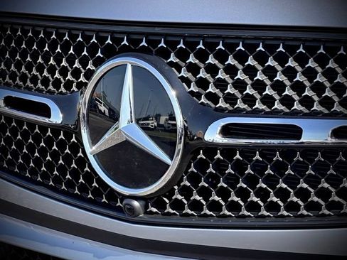 New 2026 Mercedes-Benz GLC 300 4MATIC image 2