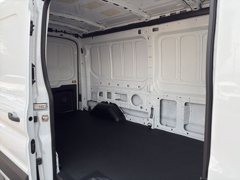 New 2025 Ford Transit 250 148 Medium Roof Extended AWD image 20