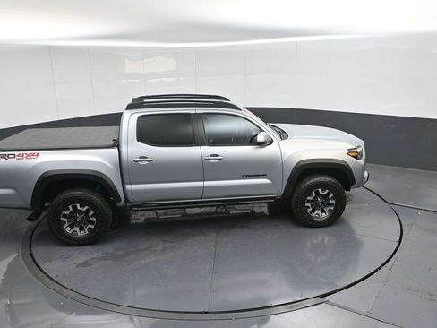 Used 2022 Toyota Tacoma TRD Off-Road image 40
