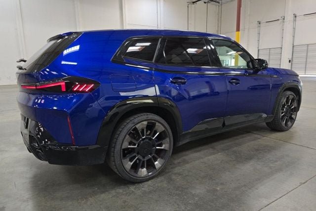 Used 2024 BMW XM AWD/4WD image 2