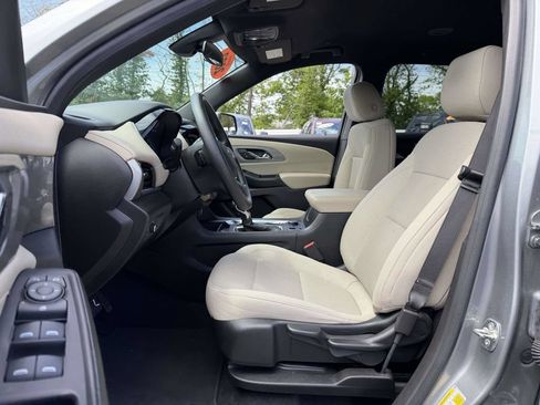 Used 2023 Chevrolet Traverse LS w/ Safety Package FWD image 12