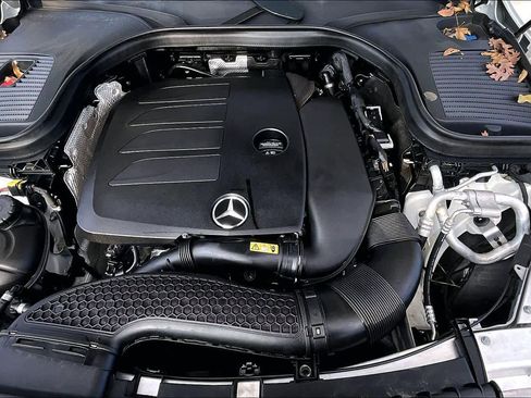 Used 2021 Mercedes-Benz GLC 300 GLC 300 w/ Driver Assistance Package image 32