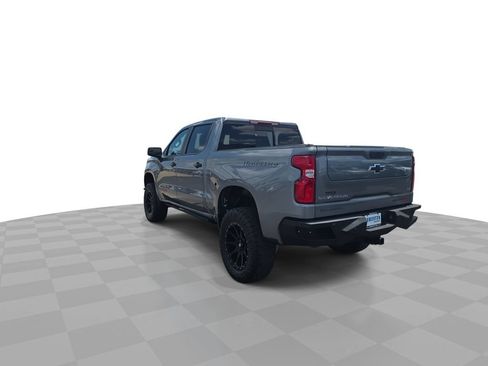 Used 2022 Chevrolet Silverado 1500 LT Trail Boss w/ Convenience Package II AWD/4WD image 6