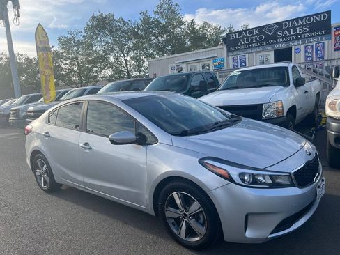 Used 2018 Kia Forte LX w/ LX Popular Package FWD image 3