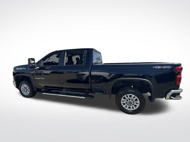 Used 2025 Chevrolet Silverado 2500 LT w/ Convenience Package AWD/4WD image 2