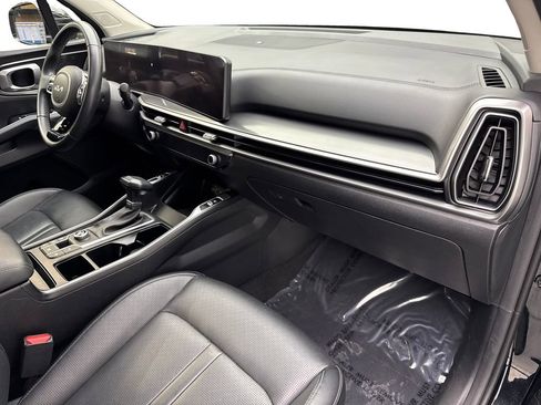Used 2025 Kia Sorento S w/ Panoramic Sunroof Package FWD image 55