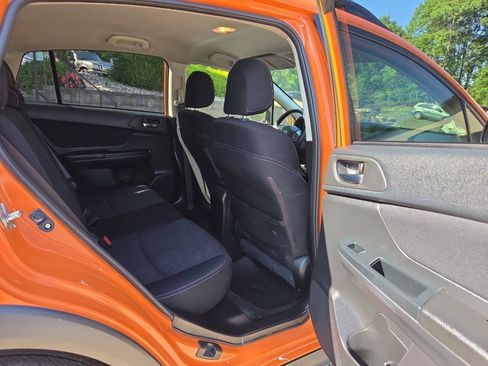 Used 2014 Subaru Crosstrek 2.0i Premium AWD/4WD image 25