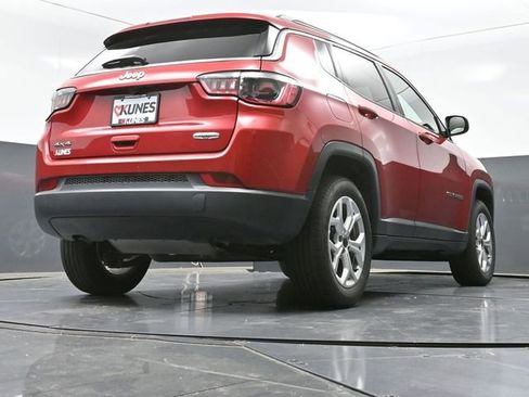 Used 2025 Jeep Compass Latitude AWD/4WD image 58