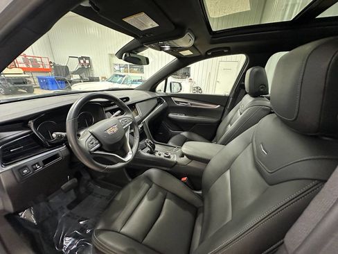 Used 2024 Cadillac XT6 Luxury w/ LPO, Floor Liner Package image 34