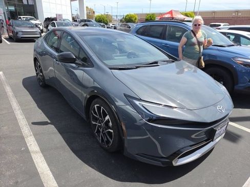 Certified 2024 Toyota Prius Prime FWD image 1